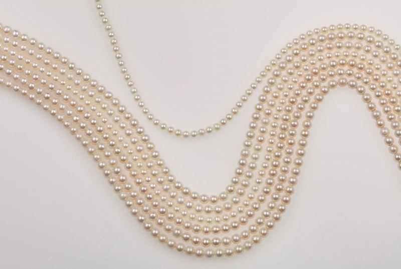 Lotto composto da 7 fili e mezzo di perle  - Asta Fine Jewels - II - Cambi Casa d'Aste