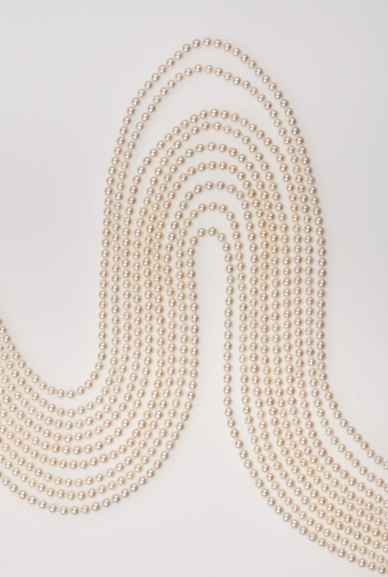Lot consisting of 9 rows of cultured pearls  - Auction Fine Jewels - II - Cambi Casa d'Aste