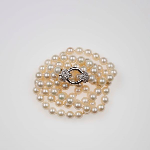 Two rows of cultured pearls necklace