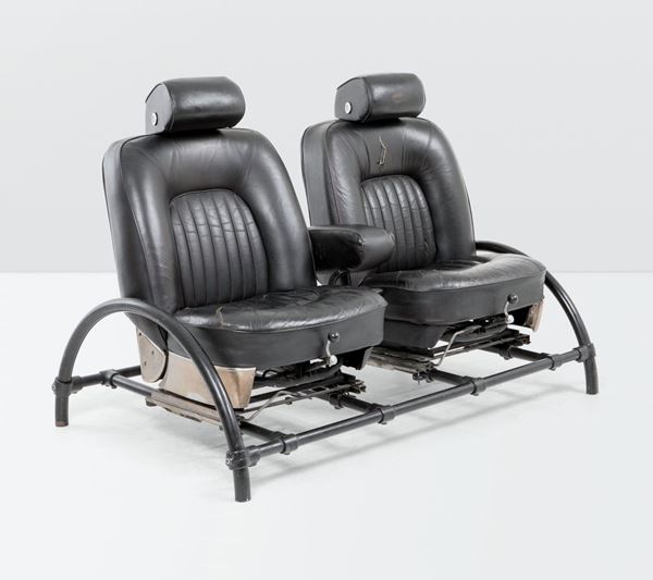 Ron Arad. Rover sofa. Lacquered metal structure and leather upholstery. Small serie composed by 300 pieces. OneOff ltd, UK, 1980 ca. cm 151x105x86