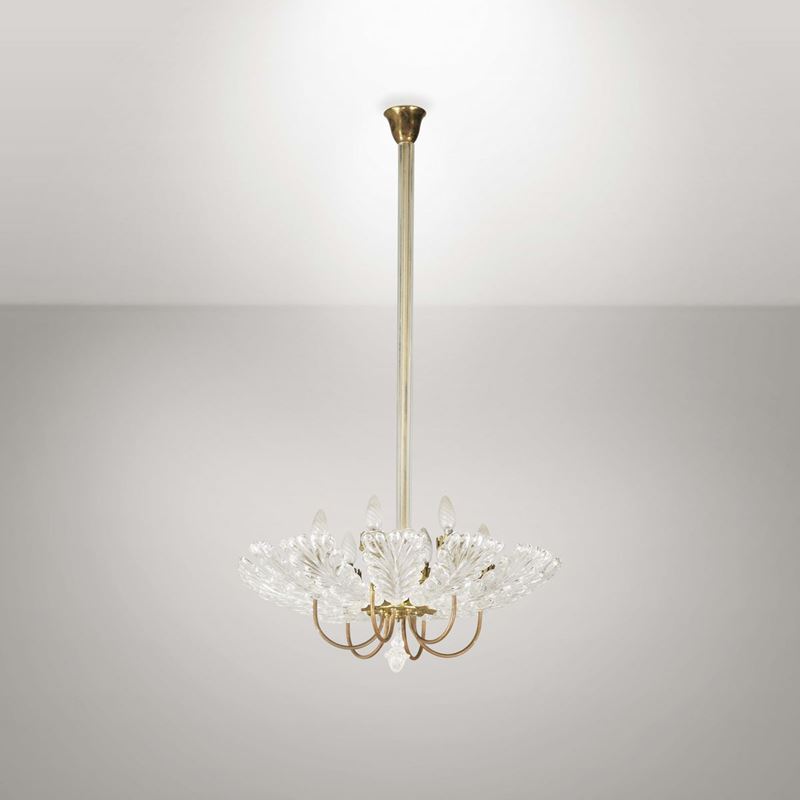 Lampada a sospensione con struttura in ottone e diffusori in vetro di Murano.  - Auction Design - Cambi Casa d'Aste