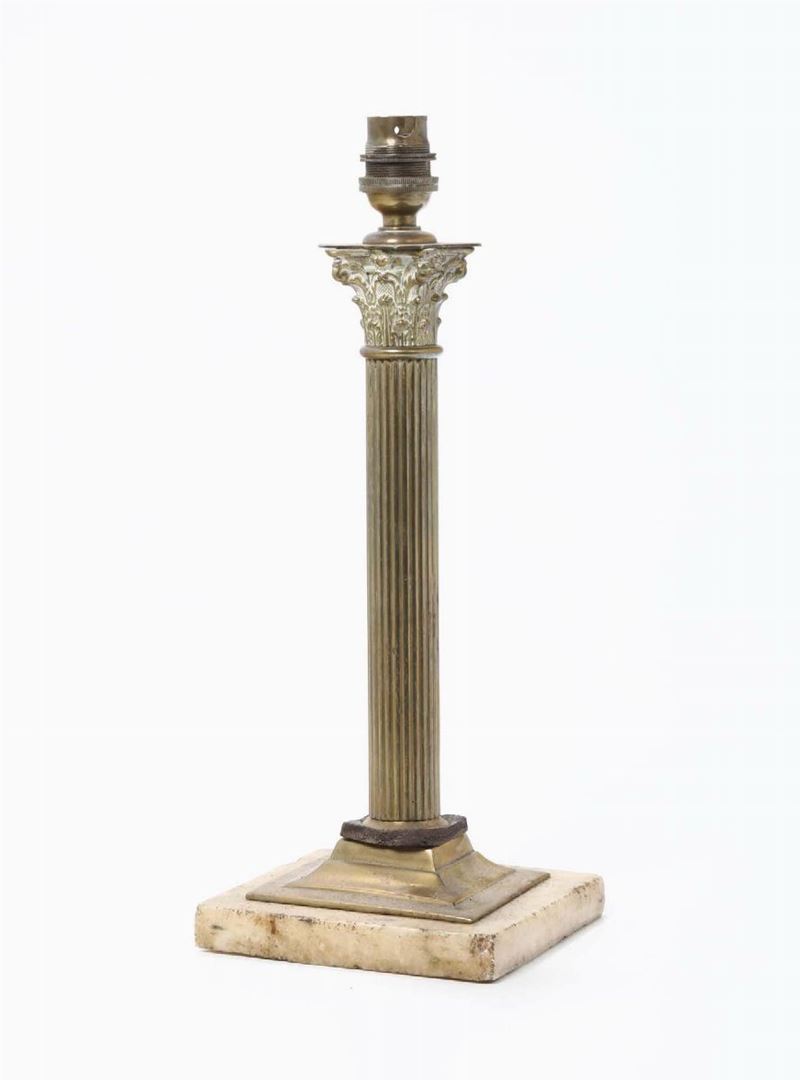 Lampada in ottone e marmo  - Auction Asta a Tempo antiquariato - II - Cambi Casa d'Aste