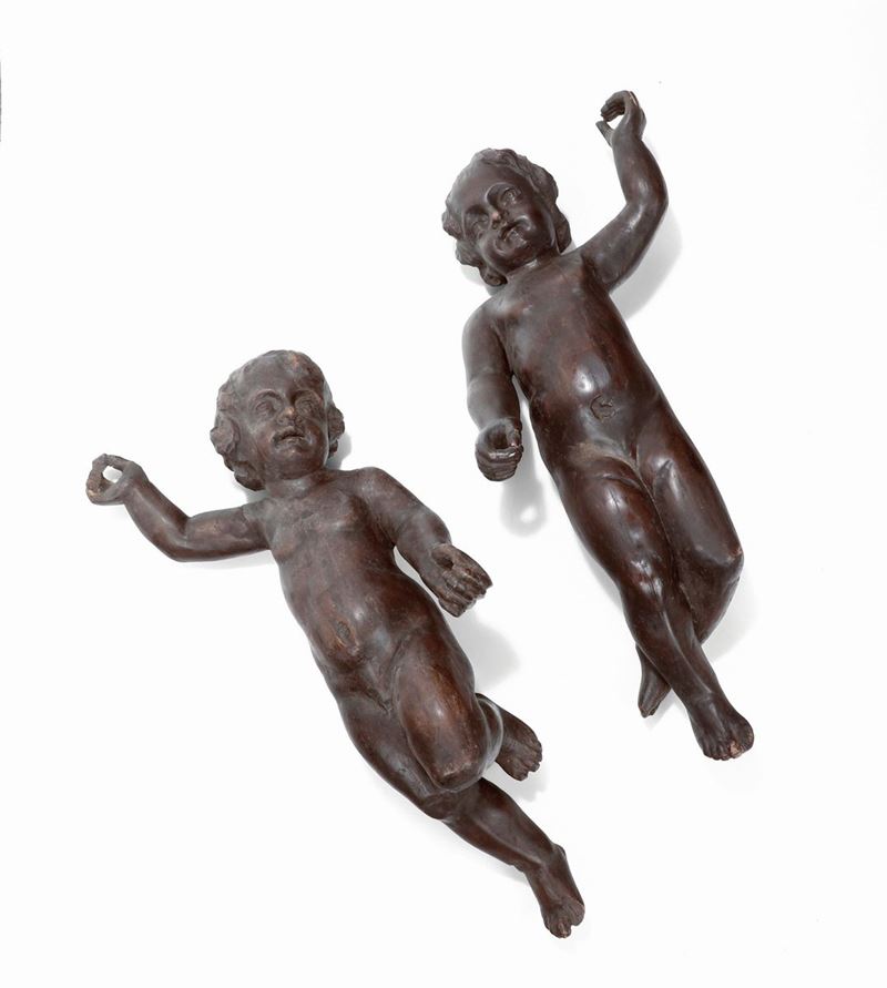 Coppia di putti in legno patinato, are barocca, Italia XVII-XVIII secolo  - Asta Antiquariato - I - Cambi Casa d'Aste