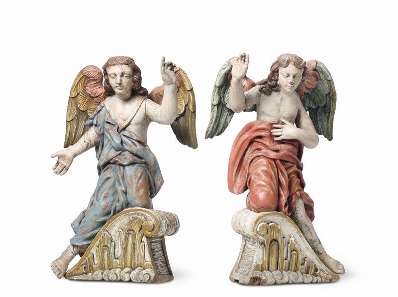 Coppia di angeli in legno policromo, probabile XVII secolo  - Asta Asta a Tempo Scultura - Cambi Casa d'Aste