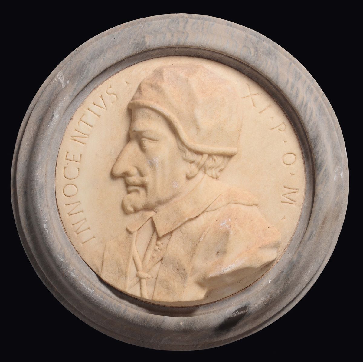 Rilievi con Profili di Papa Benedetto XIII e Papa Innocenzo XI, Marmo Bianco e Pietra Serena, Scu...