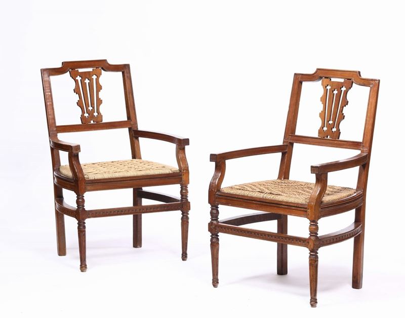 Coppia di poltrone in noce intagliato, Provenza XIX secolo  - Auction Fine Art - Cambi Casa d'Aste