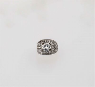Anello con Diamante di Ct 1,80 Circa