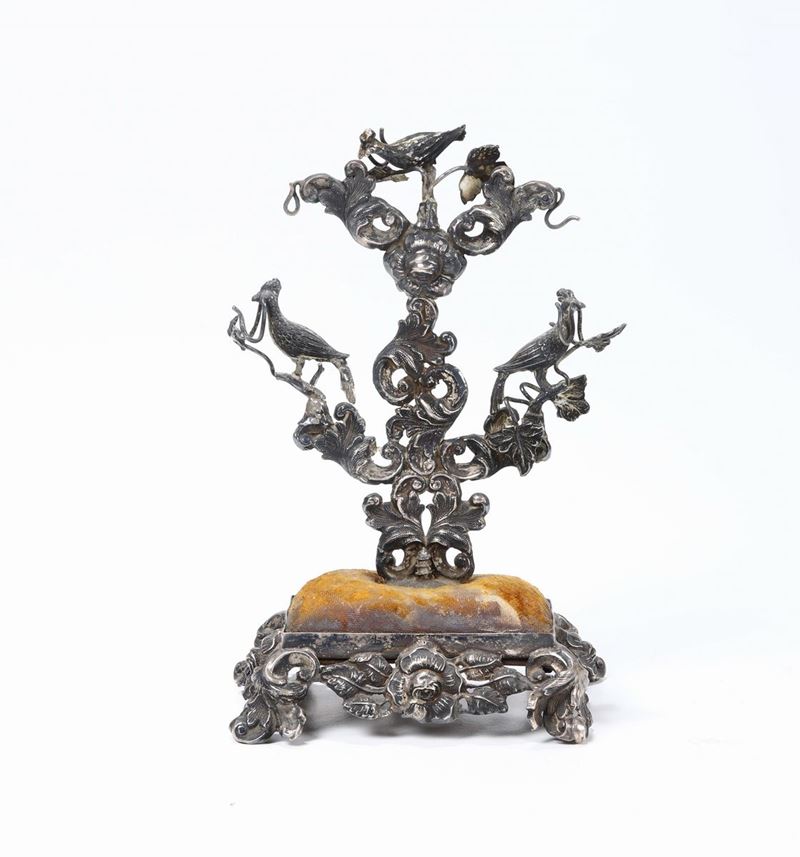 Porta anelli in argento, XIX secolo  - Asta Antiquariato - Cambi Casa d'Aste