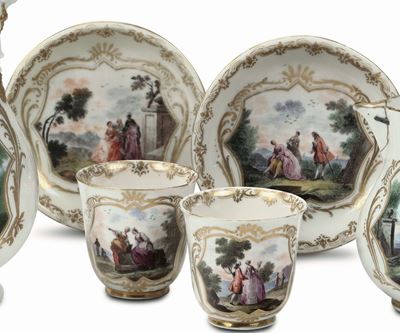 Coppia di Tazzine con Piattini Napoli, Capodimonte, 1745 Circa