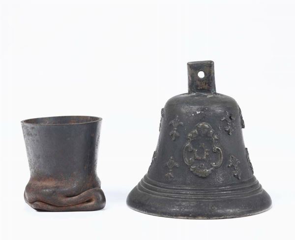 Piccolo mortaio e campanello in bronzo, XVIII-XIX Secolo