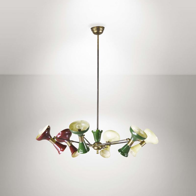 Lampada a sospensione in ottone con riflettori in metallo laccato.  - Auction Design - Cambi Casa d'Aste