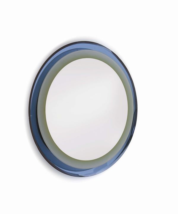 Specchio retroilluminato con cornice in vetro colorato e molato.