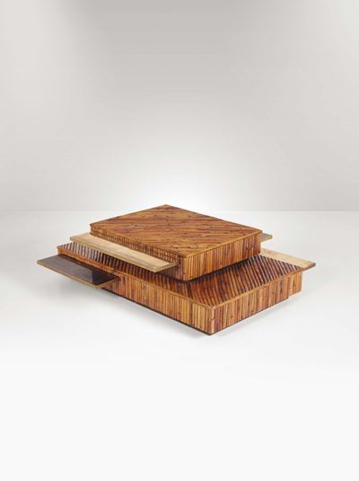 Tavolo Basso con Ripiani Estraibili in Ottone. Rivestimenti in Bamboo.