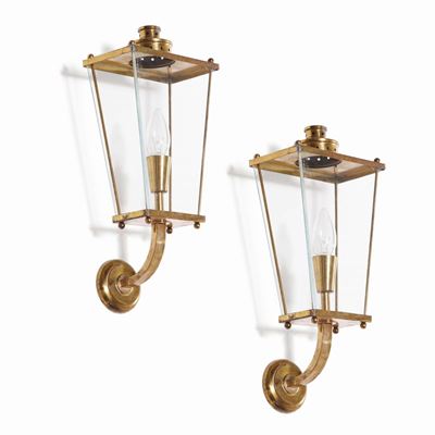 Coppia di Appliques con Struttura in Ottone e Diffusori in Vetro.