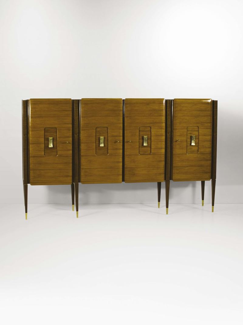 Mobile contenitore in legno con dettagli in ottone.  - Auction Design - Cambi Casa d'Aste