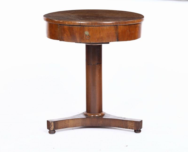 Tavolino circolare lastronato, XIX secolo  - Auction Asta a Tempo antiquariato - II - Cambi Casa d'Aste