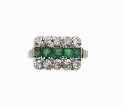 Anello con Smeraldi e Diamanti di Vecchio Taglio
