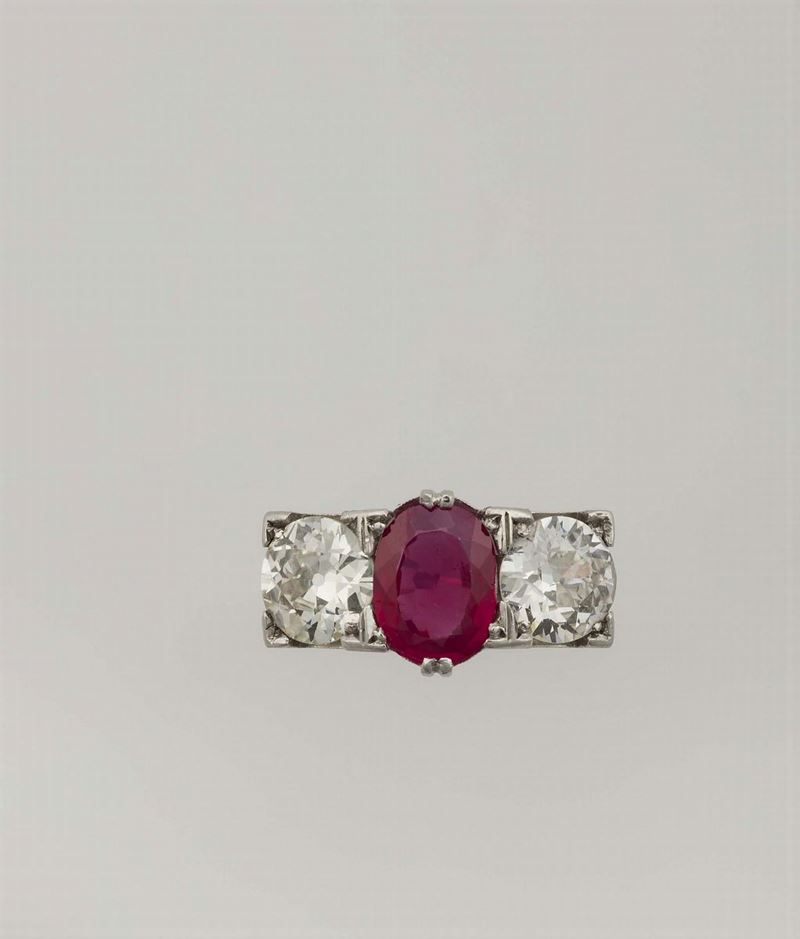 Anello con rubino Burma di ct 1,87 circa e due diamanti taglio vecchio per ct 1,42 circa  - Asta Fine Jewels - Cambi Casa d'Aste