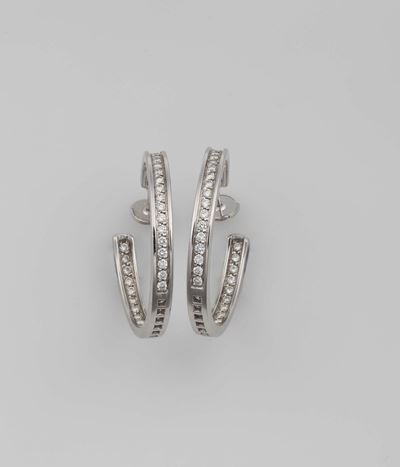 Cartier. Orecchini a Cerchio con Diamanti Taglio a Brillante