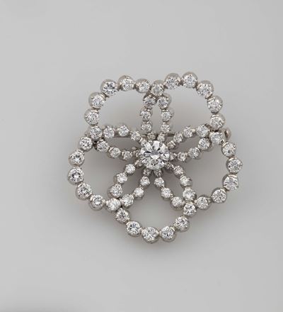 Spilla a Fiore con Diamanti Taglio Brillante per Ct 4,00 Circa