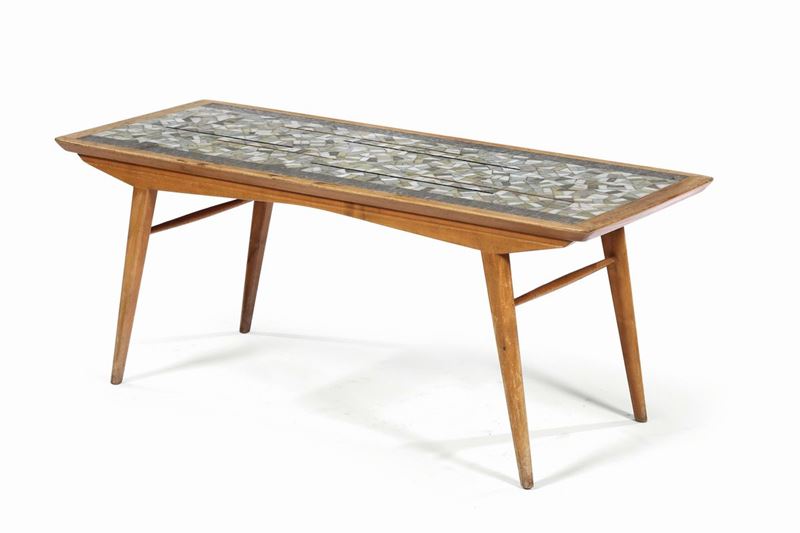 Tavolo in legno con piano in marmo intarsiato, XX secolo  - Asta Antiquariato - Cambi Casa d'Aste