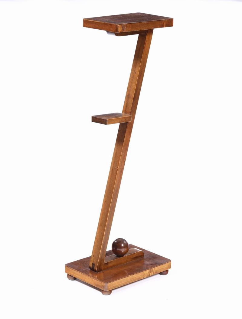 Trespolo in legno, XX secolo  - Asta Antiquariato - Cambi Casa d'Aste