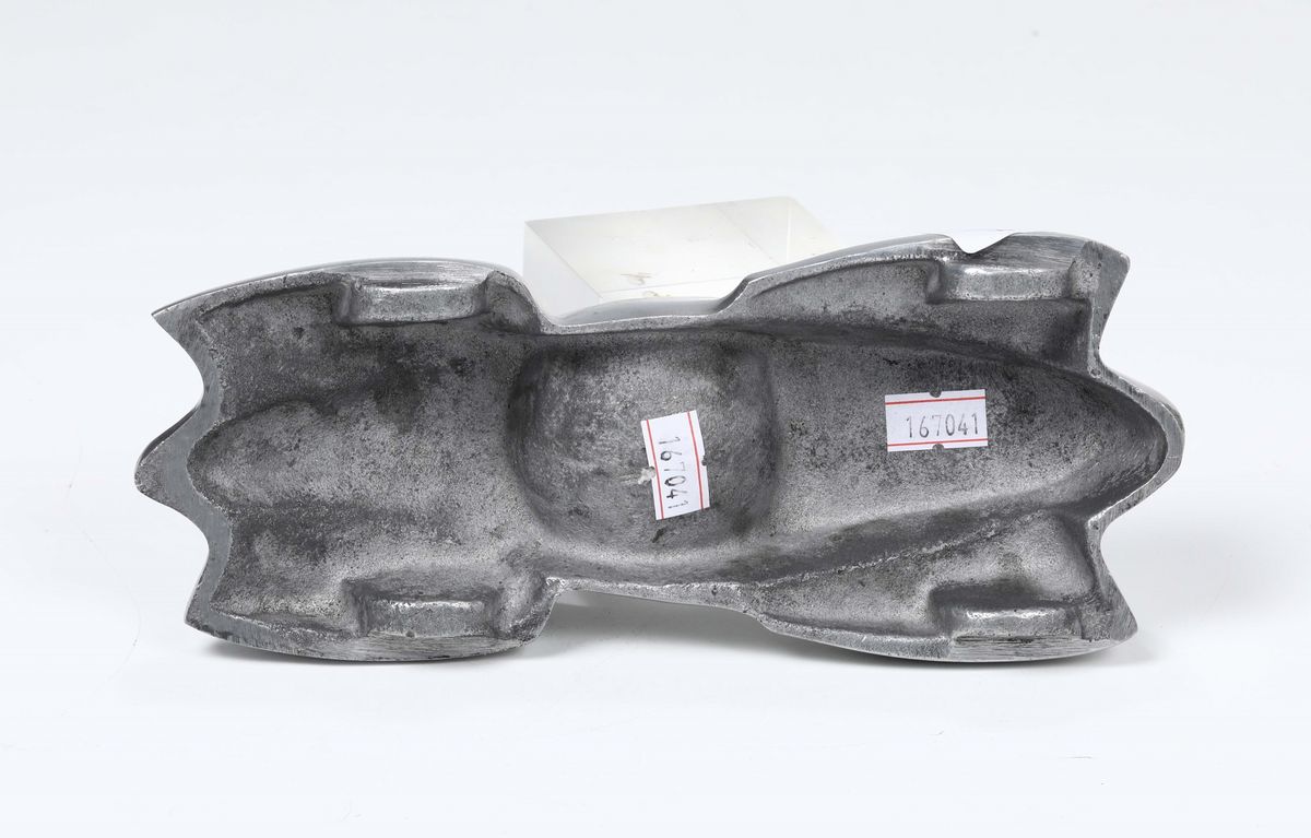 Automobile