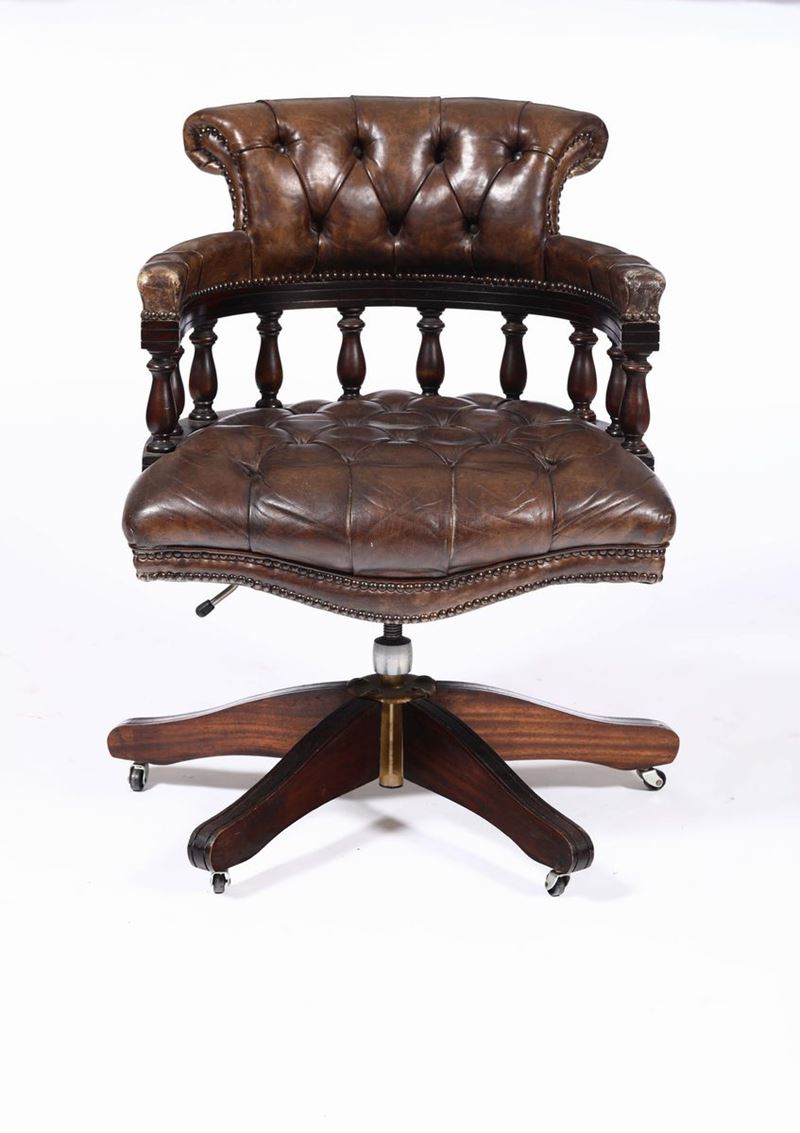 Poltrona da scrivania in pelle, XX secolo  - Auction Fine Art - Cambi Casa d'Aste