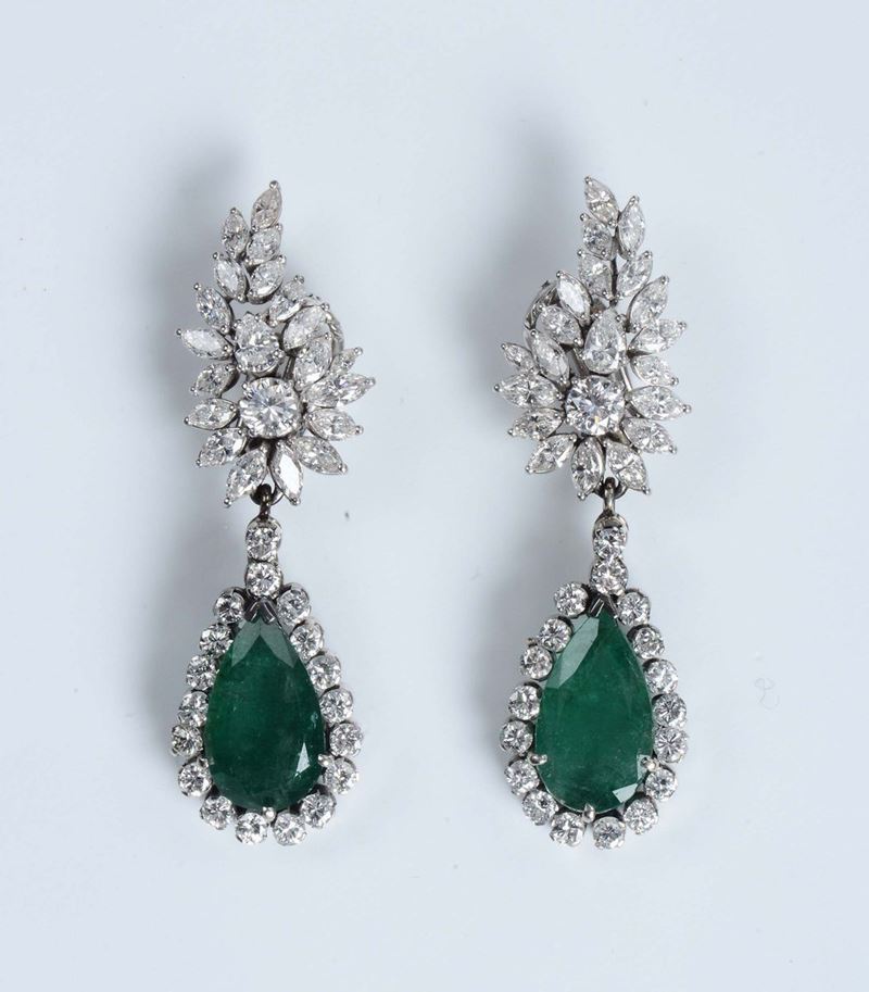 Pair of emerald and diamond pendent earrings  - Auction Fine Jewels - II - Cambi Casa d'Aste