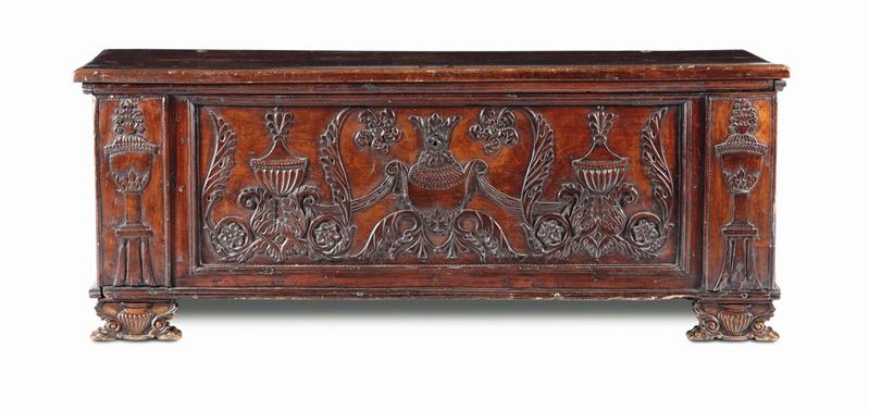 Cassapanca in legno intagliato, XVIII secolo  - Asta Antiquariato - Cambi Casa d'Aste