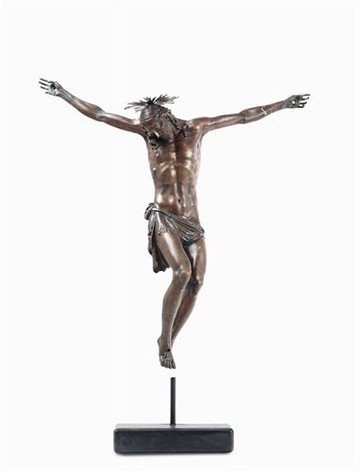 Cristo Morto in Bronzo Fuso, Cesellato e Patinato. Aureola in Argento Sbalzato. Arte Barocca Ital...