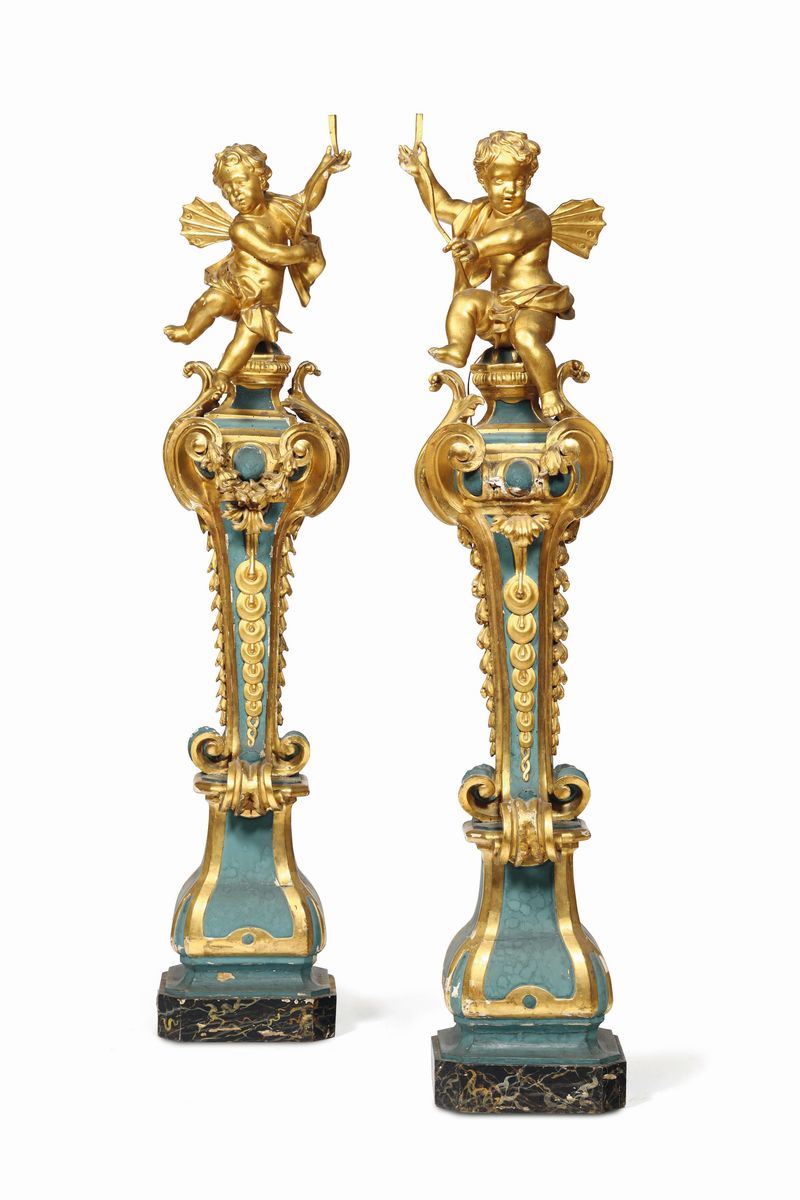 Coppia di figure a guisa di amorini intagliati e dorati, XIX secolo  - Asta Antiquariato - Cambi Casa d'Aste