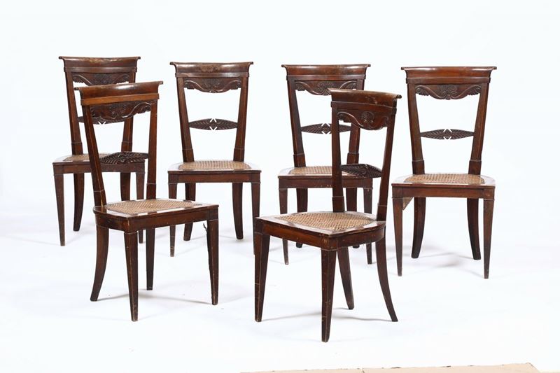 Sei sedie Direttorio in noce intagliato, XVIII secolo  - Asta Antiquariato - Cambi Casa d'Aste