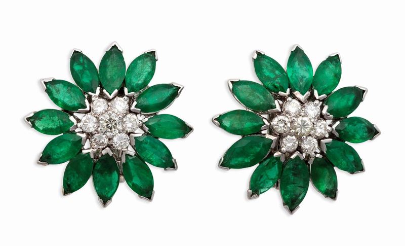 Del Vago. Orecchini con smeraldi e diamanti  - Asta Vintage, Gioielli e Bijoux - Cambi Casa d'Aste
