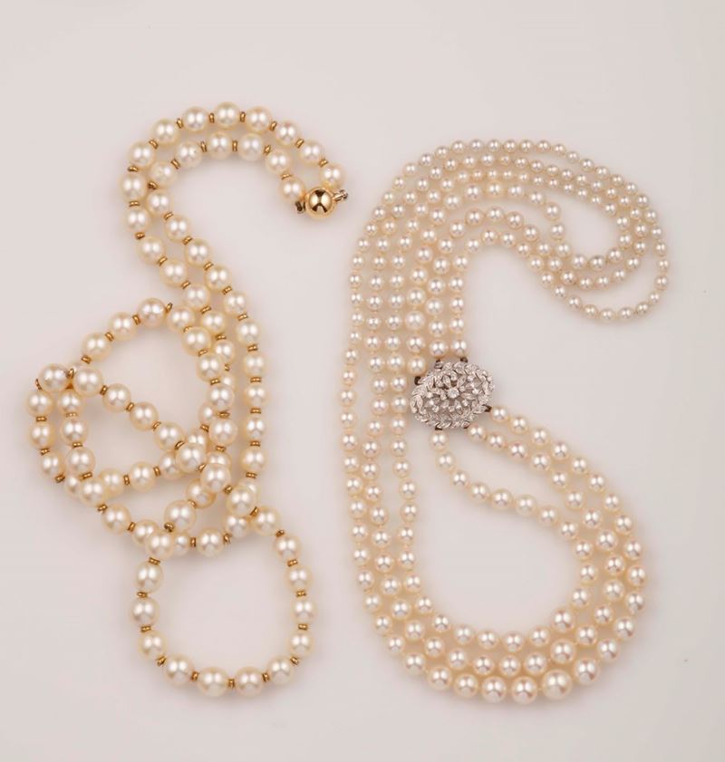 Lotto composto da due girocolli con perle coltivate  - Asta Vintage, Gioielli e Bijoux - Cambi Casa d'Aste
