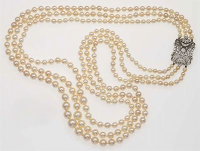 Collana a Tre Fili di Perle Scalari