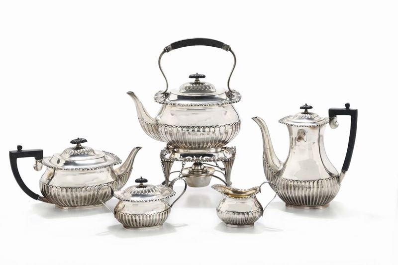 Sevizio da tè e caffè in argento  - Auction Fine Art - Cambi Casa d'Aste