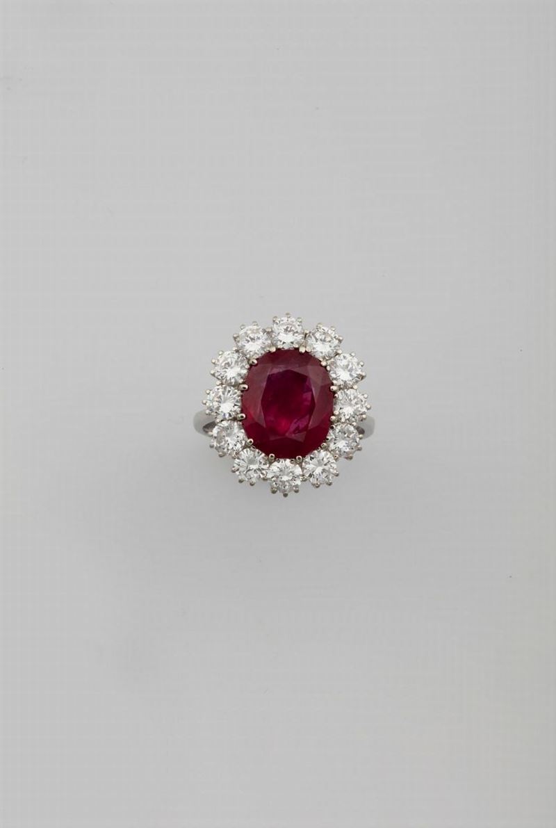Anello con rubino Burma di ct 6,18 e diamanti a contorno  - Asta Fine Jewels - Cambi Casa d'Aste