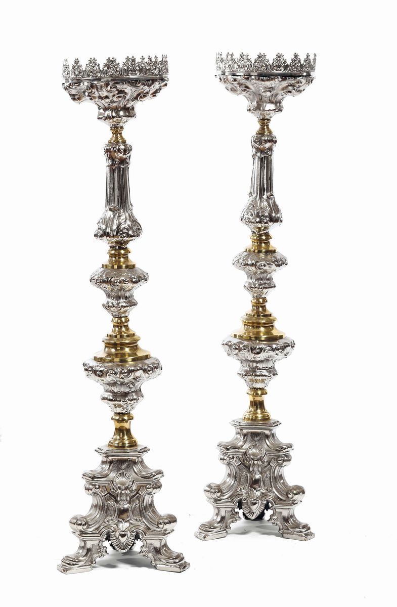 Coppia di torcere in metallo argentato e dorato, XVIII secolo  - Auction Fine Art - Cambi Casa d'Aste