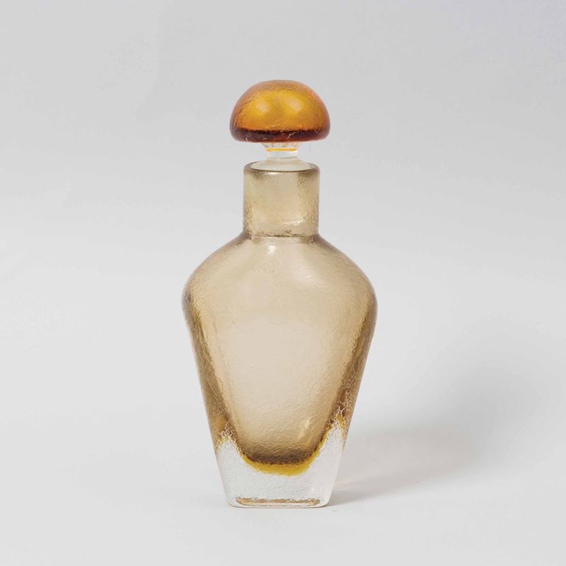 Seguso Vetri d'Arte, Murano, 1960 ca. A bottle in heavy submerged glass, tinted and orange  - Auction Murano '900 - II - Cambi Casa d'Aste