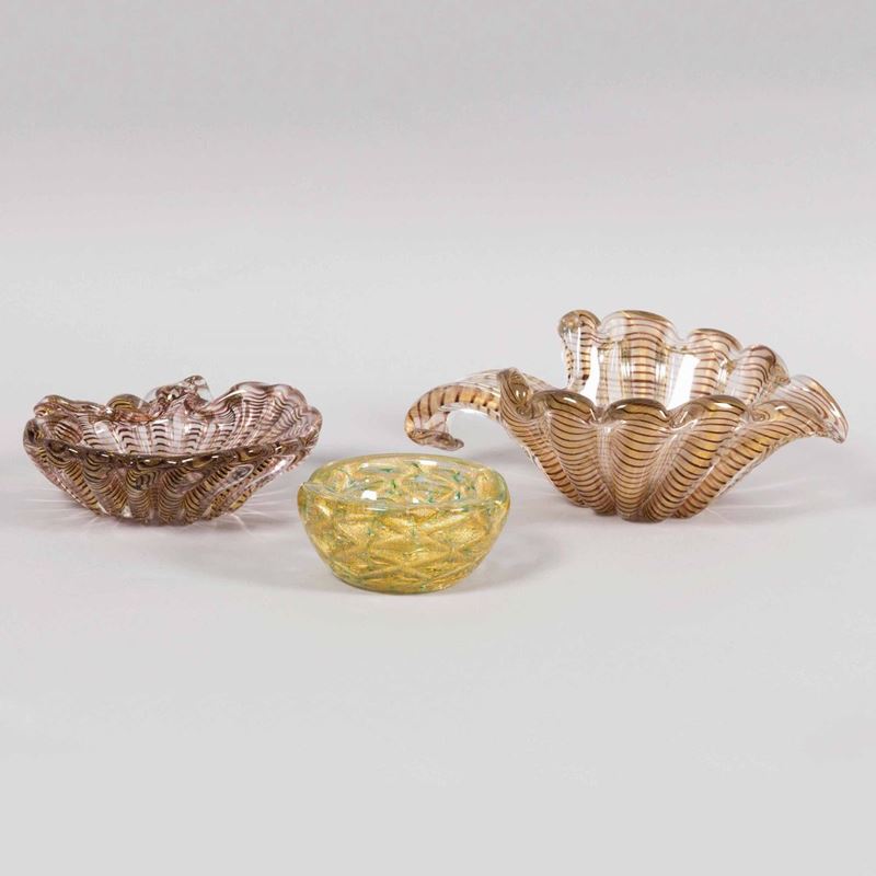 Barovier & Toso, Murano, 1950 ca. Two leaf-shaped bowls in striped glass and a square bowl with a gold leaf decor  - Auction Murano '900 - II - Cambi Casa d'Aste