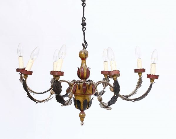 Lampadario a sei luci in legno e metallo dipinto, XIX secolo