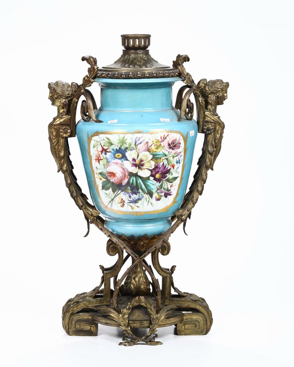 Vaso in Porcellana di Sevres con Montatura in Bronzo, XIX Secolo