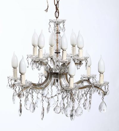 Lotto Comprendente Lampadario a Dieci Luci in Cristallo e Piccola Etagere Ad Angolo a Tre Ripiani...