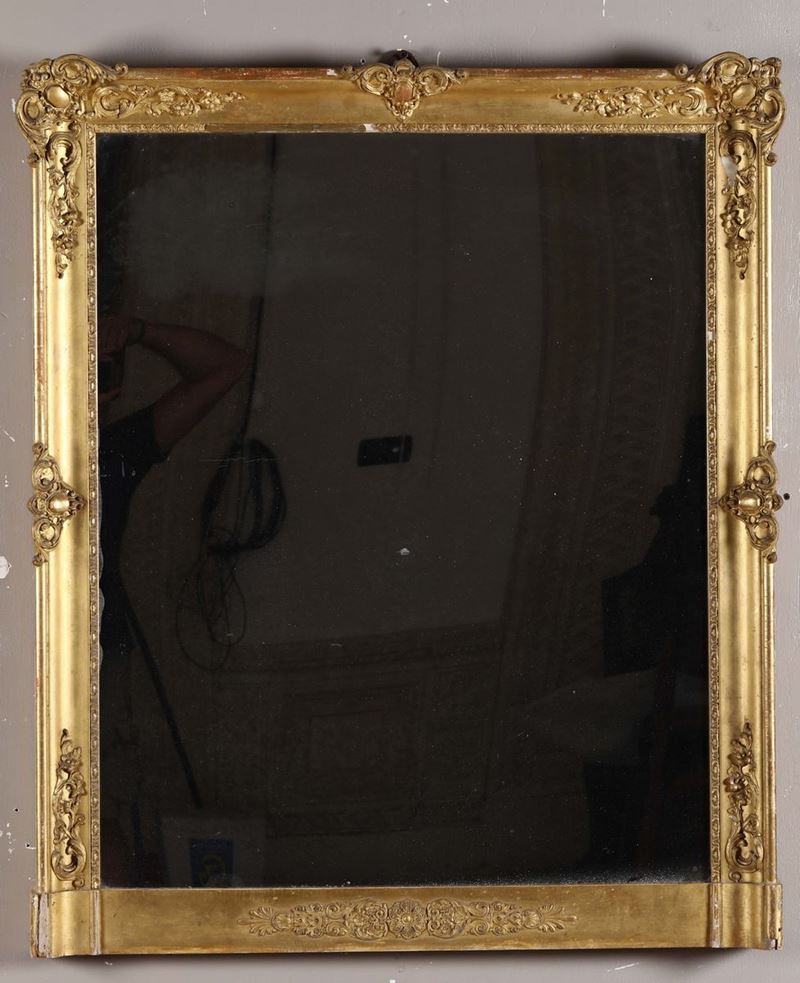Specchiera in legno intagliato e dorato, XIX secolo  - Asta Antiquariato - Cambi Casa d'Aste