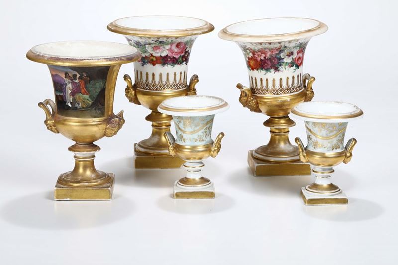 Lotto di cinque vasi in porcellana  - Auction Fine Art - Cambi Casa d'Aste