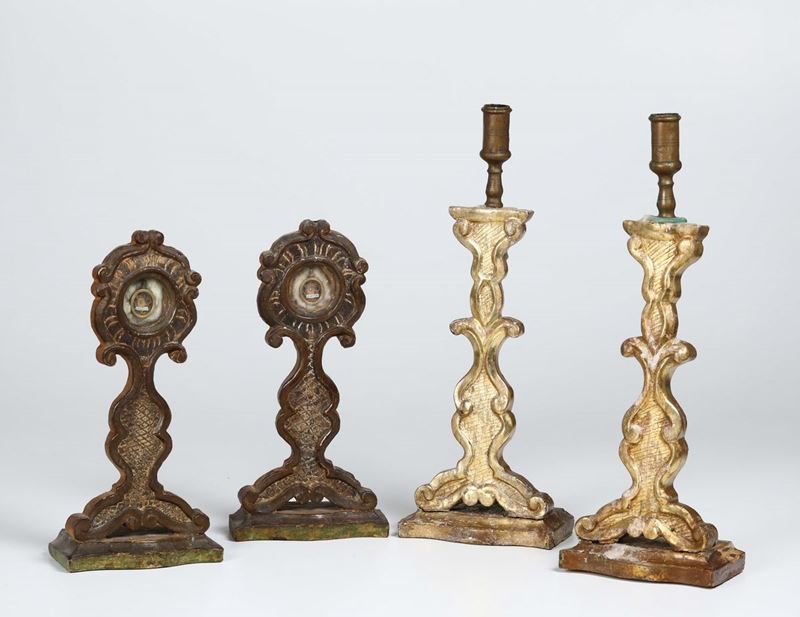 Coppia di reliquiari e coppia di candelieri in legno intagliato e dorato, XVIII-XIX secolo  - Asta Antiquariato - Cambi Casa d'Aste