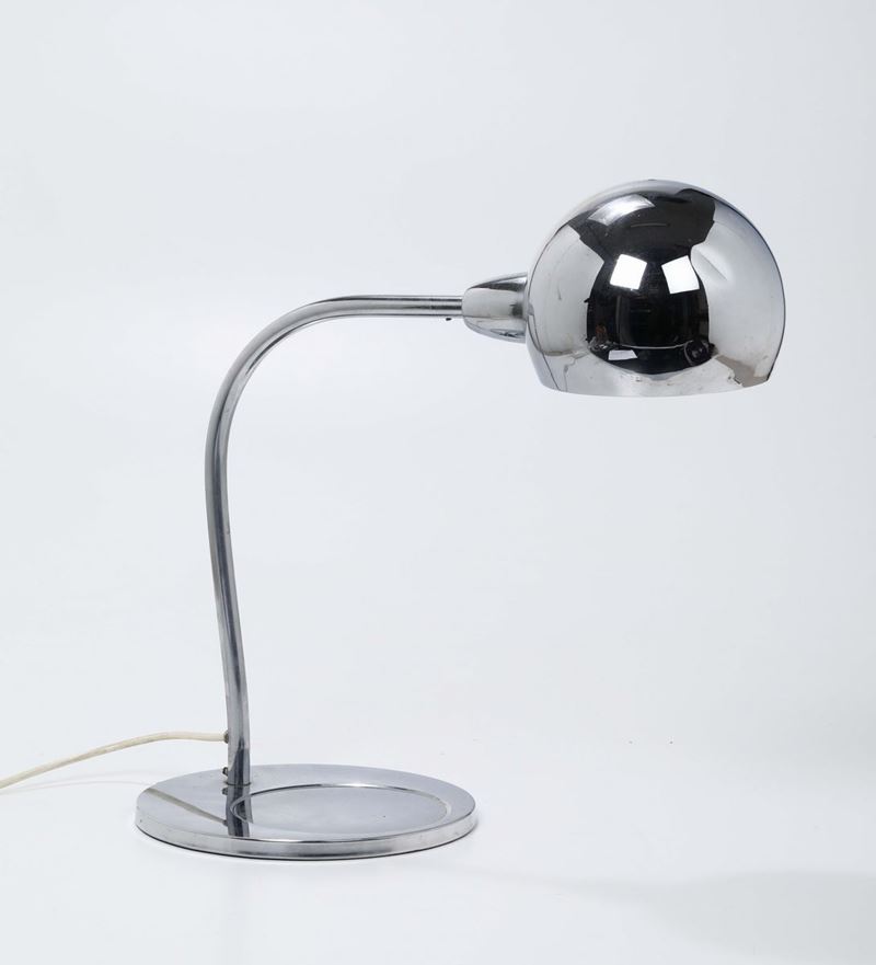 Lampada da tavolo in metallo cromato, XX secolo  - Auction Asta a Tempo antiquariato - II - Cambi Casa d'Aste