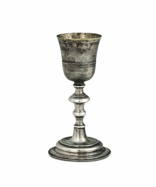 A goblet in silver and gilded silver, embossed and chiselled, Genoa, end of the 18th - beginning of the 19th century, Torretta stamp with unreadable date and mark for silversmith Alessio Giuseppe ? (...1806 - 1811...).