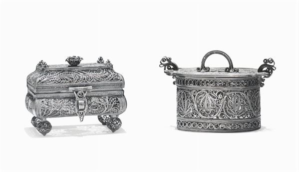 Due spice-boxes (besamin) in filigrana d'argento, est Europa o Russia XIX secolo
